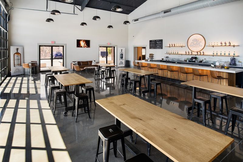 10 Amazing Georgia Factory Tours That Make For A Surprisingly Fun Day Trip - Decor Hint Big Creek Distilling Co.