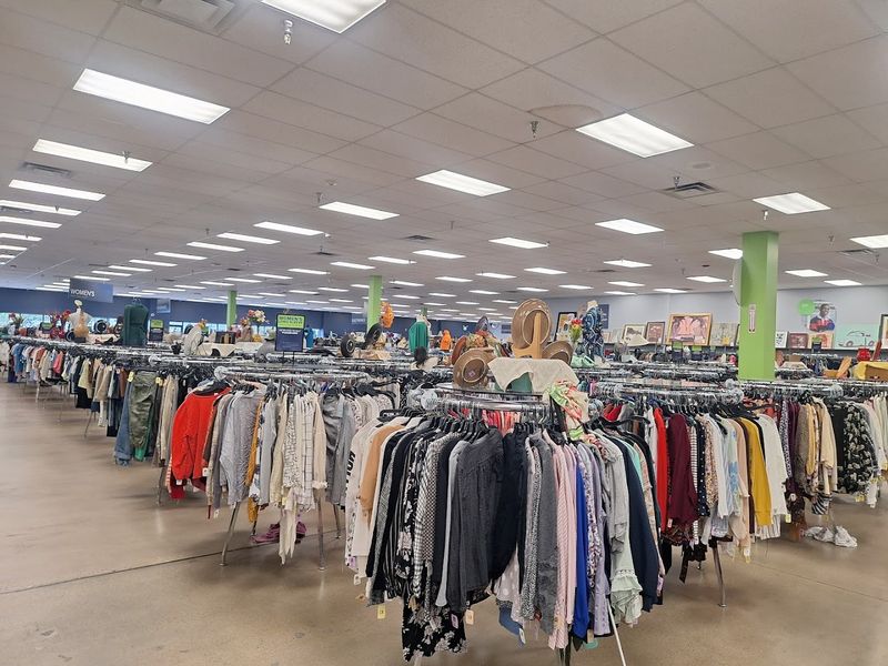 Why This Place Keeps Drawing Shoppers Back