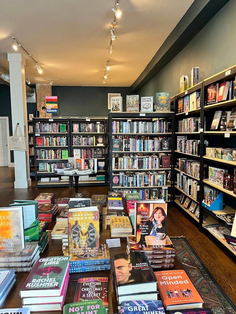 9 South Carolina Bookstores That Invite You To Stay And Browse For Hours - Decor Hint Philosophers & Fools, Charleston