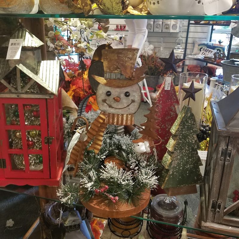 This Georgia Spot Celebrates Christmas 365 Days A Year And It's Absolutely Magical - Decor Hint Friendly And Helpful Staff Who Make Shopping Feel Like Visiting Old Friends