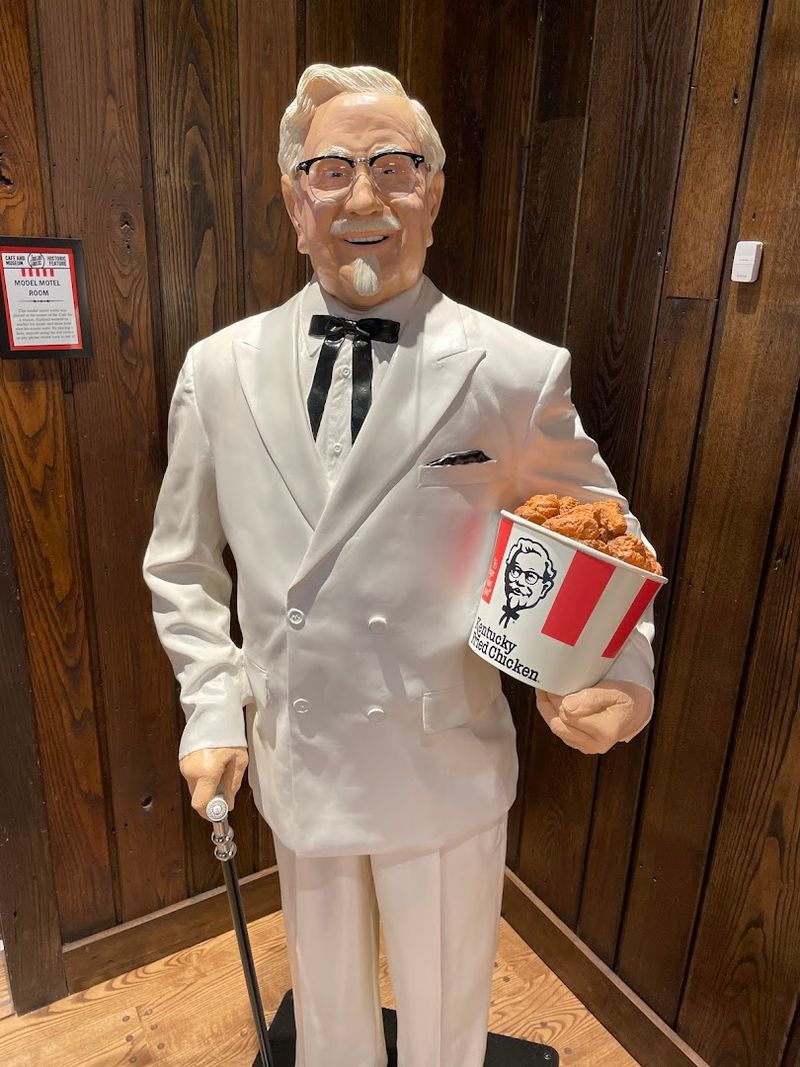 The Legendary Corbin, Kentucky Eatery That’s Been Serving The Same Secret 11-Herb Recipe Since 1952 - Decor Hint Chicken That Tastes Noticeably Better Than Regular KFC