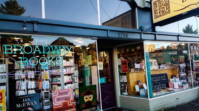 Broadway Books, Portland