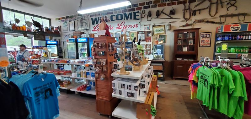 9 Eastern Kentucky Country Stores Where Time Stands Gracefully Still - Decor Hint Webb Grocery