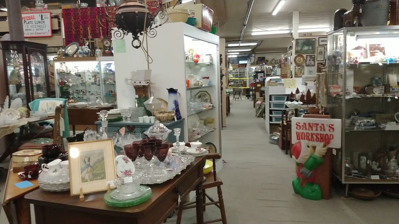 These Minnesota Antique Shops Are Perfect For Anyone Who Loves The Thrill Of The Find - Decor Hint Midtown Antique Mall