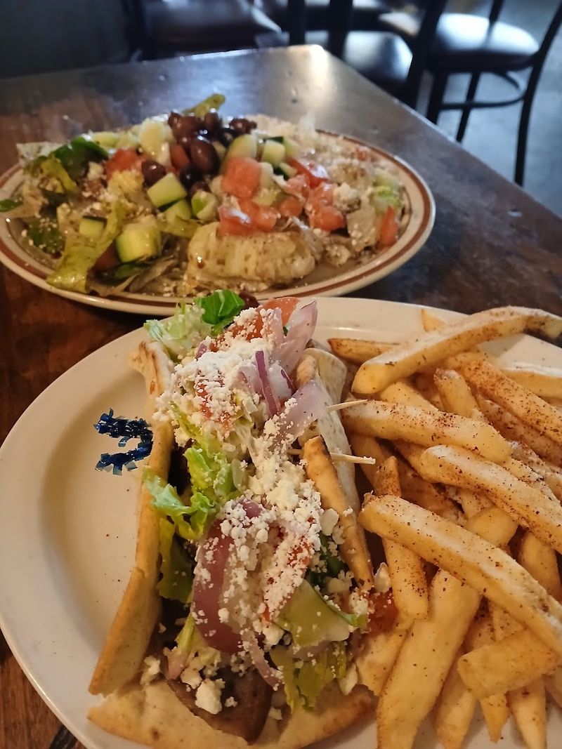 Gyros That Deserve Their Own Fan Club