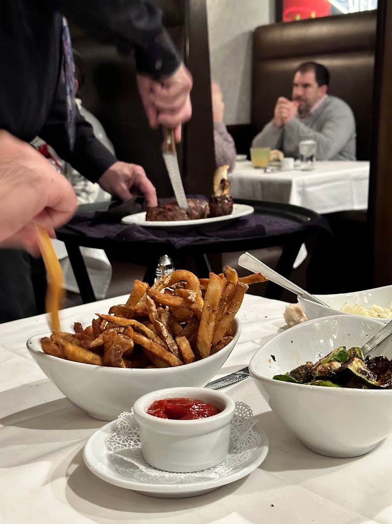 This Connecticut Steakhouse Packs Massive Flavor Into Every Single Steak - Decor Hint Service That Actually Impresses