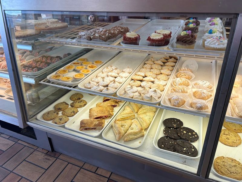 These 10 Connecticut Bakeries Are Beloved For Sweets That Sell Out Fast - Decor Hint Elmwood Pastry Shop, West Hartford
