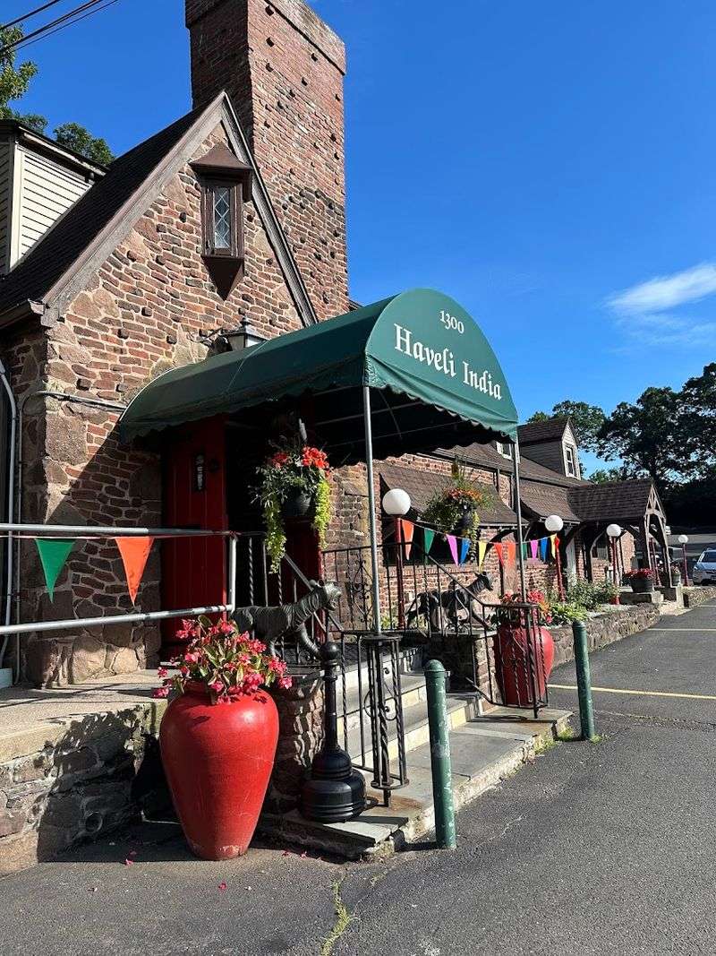 10 Indian Restaurants In Connecticut Locals Keep Recommending - Decor Hint Haveli India, Middletown