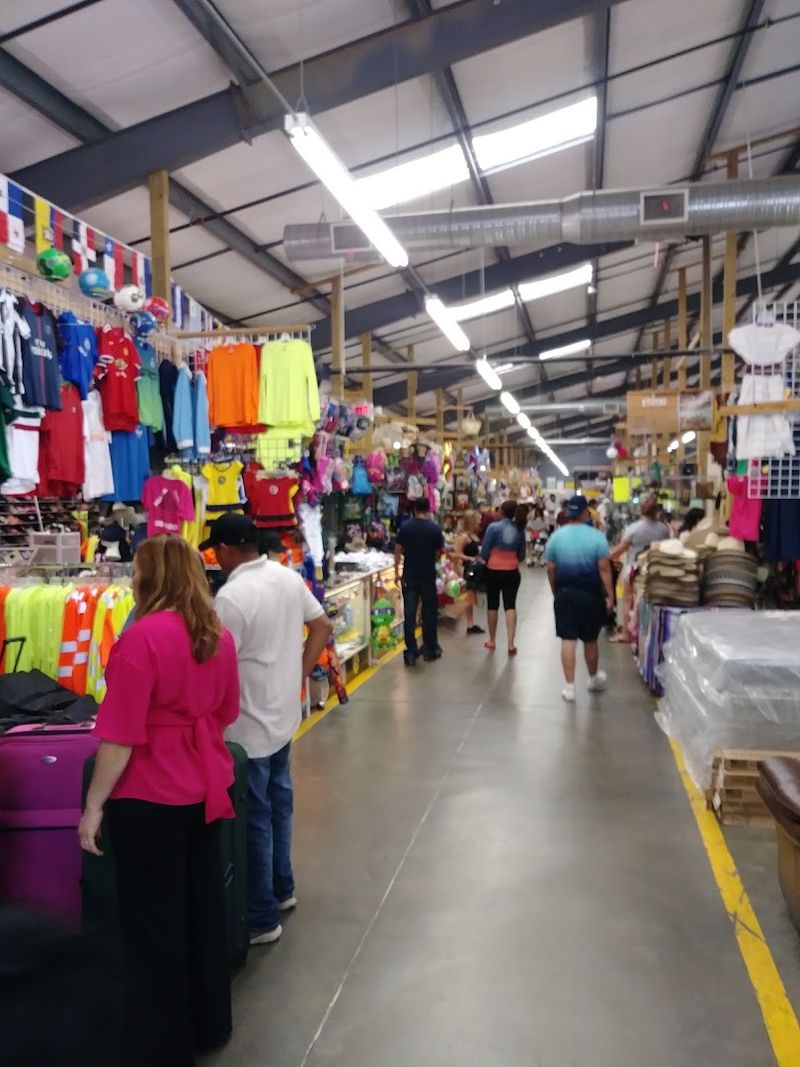 14 Georgia Flea Markets That Have People Coming Back Every Single Weekend - Decor Hint La Vaquita Flea Market