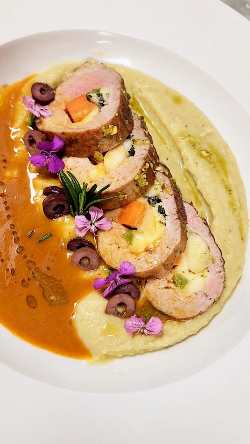 The Spinach Chicken Dish That Keeps Regulars Coming Back