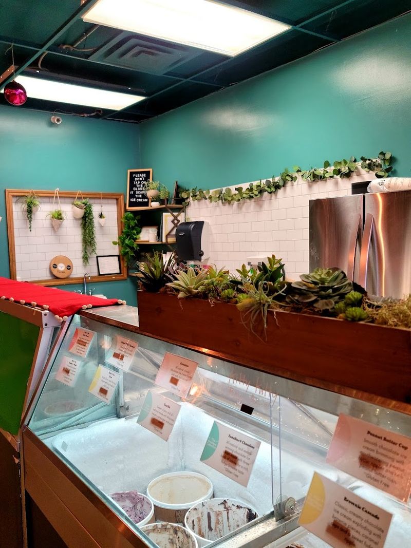The Sweetest Nostalgia In Indiana Is Found At These 9 Ice Cream Shops - Decor Hint Just Cream Ice Cream Boutique