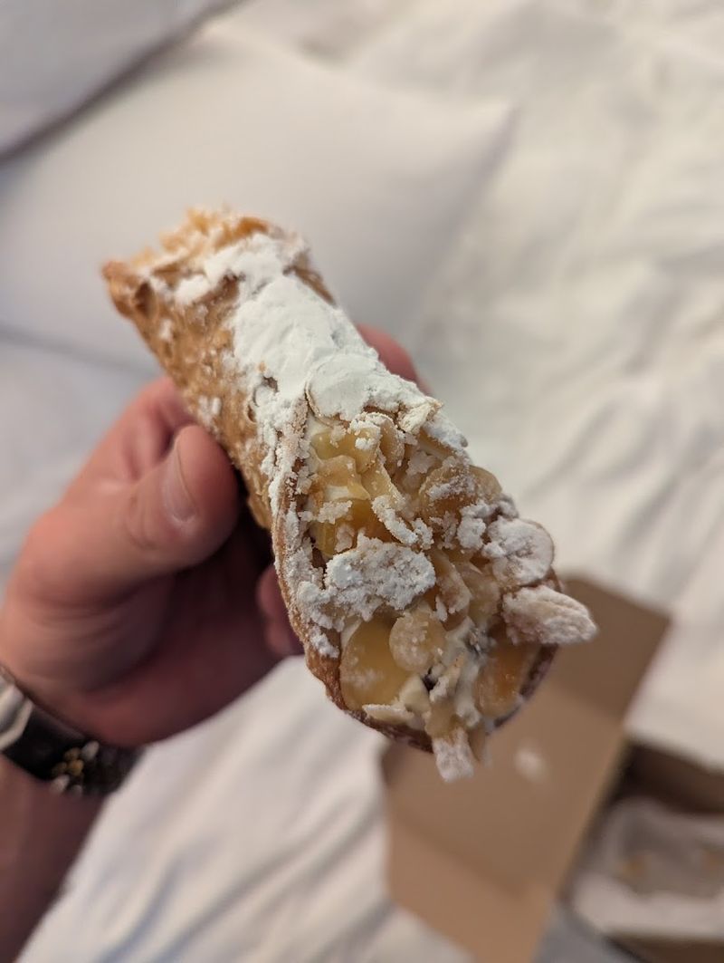 Chocolate Cannolis Worth The Trip