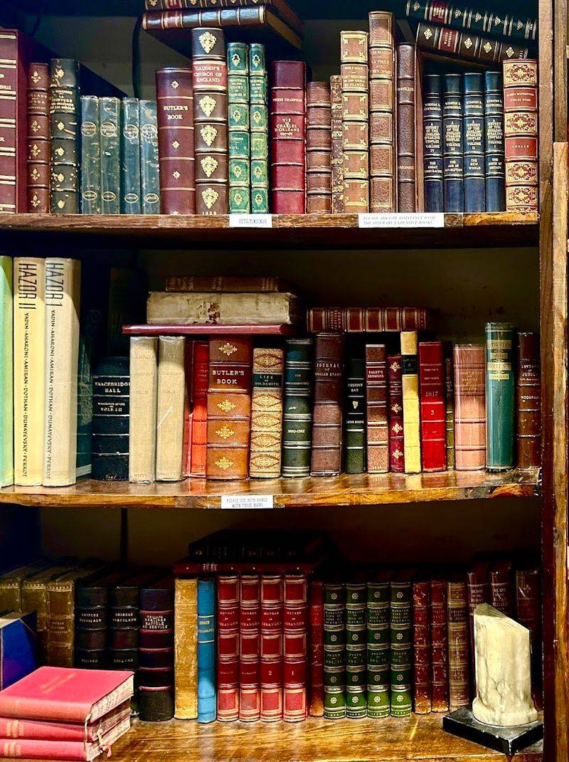 Crescent City Books