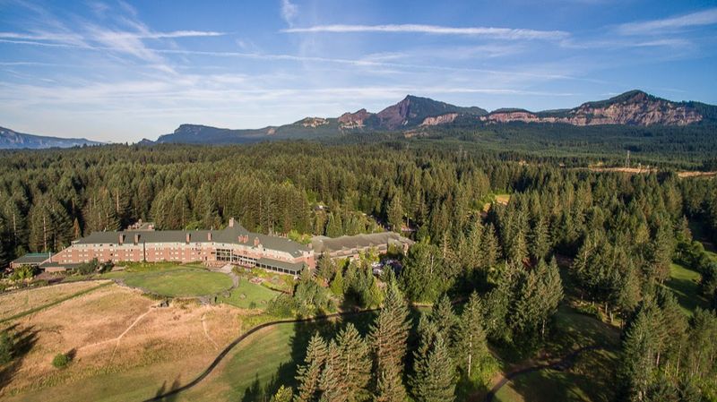 The Dreamy Town In Washington That's Perfect For Slow Living And Fresh Air - Decor Hint Skamania Lodge