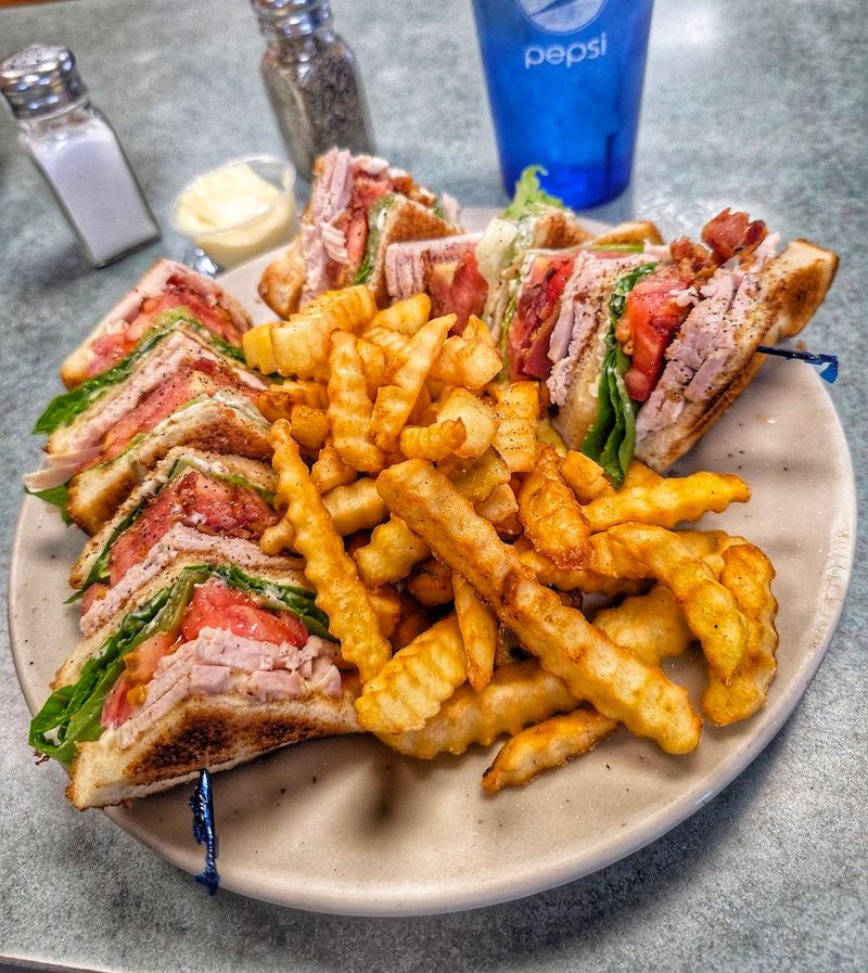 This Florida Restaurant Is Famous For Doing The Basics Exceptionally Well - Decor Hint Lunch Deserves Equal Attention Here