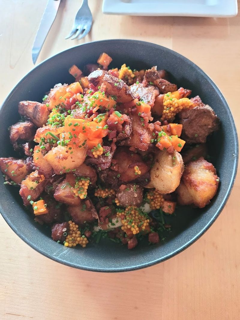 DISH Restaurant