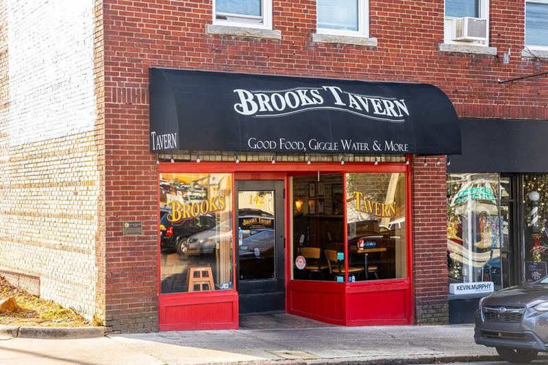 These Western North Carolina Burgers Are Worth Thinking About Long After The Last Bite - Decor Hint Brooks Tavern
