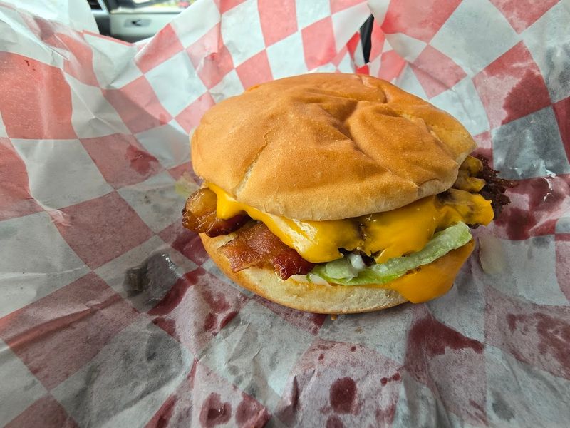 These 11 Kentucky Cheeseburgers Are Worth The Drive For Just One Bite - Decor Hint Just Hamburgers, Paducah