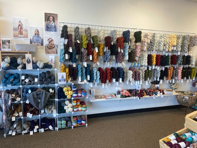 Dragonfly Quilt And Yarn Studio, Bay City