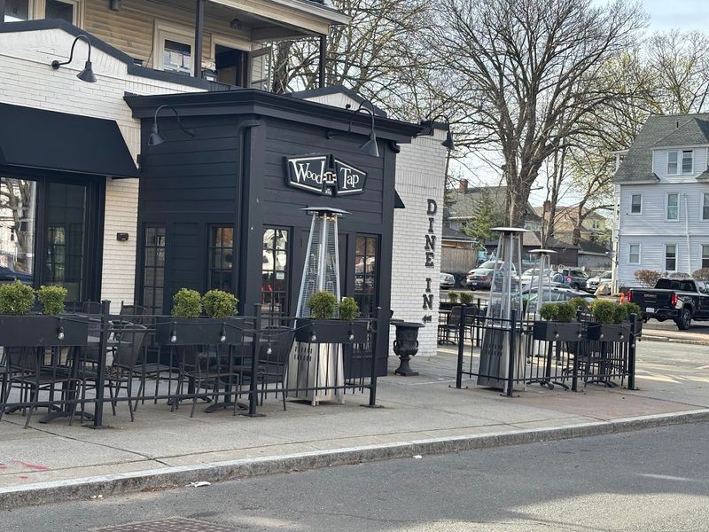 Wood-N-Tap, Hartford