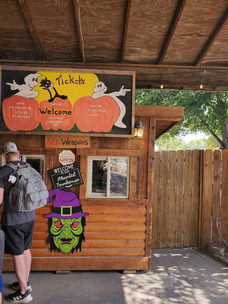No Berry-Picking Admission Before Pumpkin Season