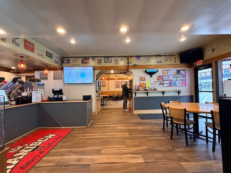 Hanisch Bakery And Coffee Shop
