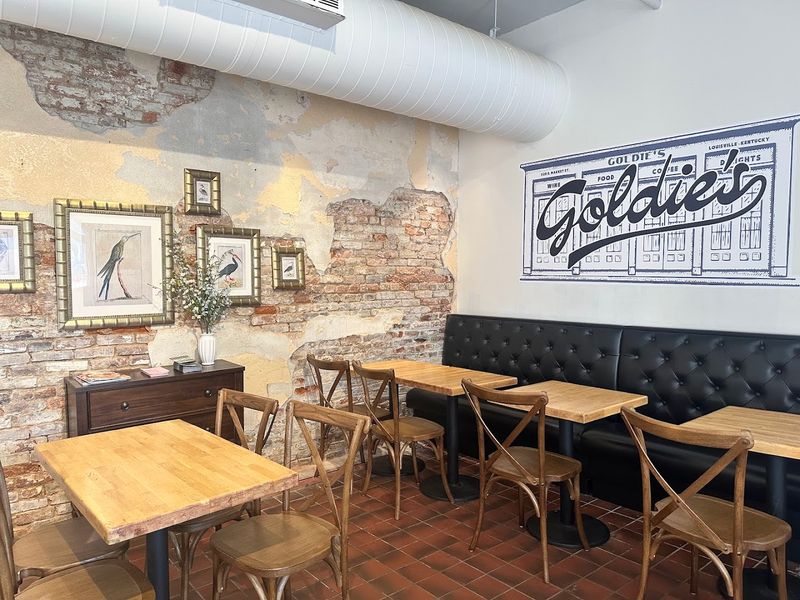 13 Louisville, Kentucky Coffee Shops Where Locals Choose To Spend Their Mornings - Decor Hint Goldie's