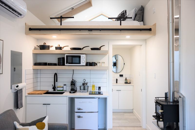 Modern Comfort Keeps The Hidden-Cabin Mood Easy