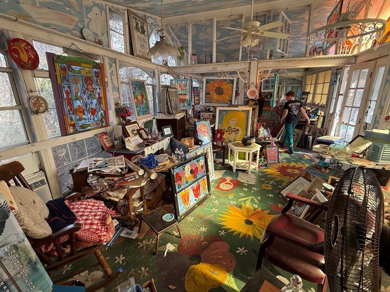 The Little-Known North Carolina Art Stop Where Painted Glass Turns A Roadside Yard Into A Wild Outdoor Gallery - Decor Hint Mary Paulsen's Handmade World Makes The Visit Feel Personal
