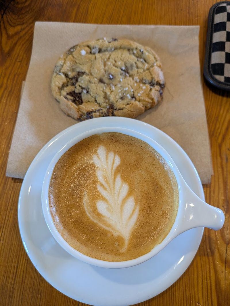 9 Colorado Coffee Shops Where The Scenery Is Just As Memorable As The Coffee - Decor Hint Salto Coffee Works