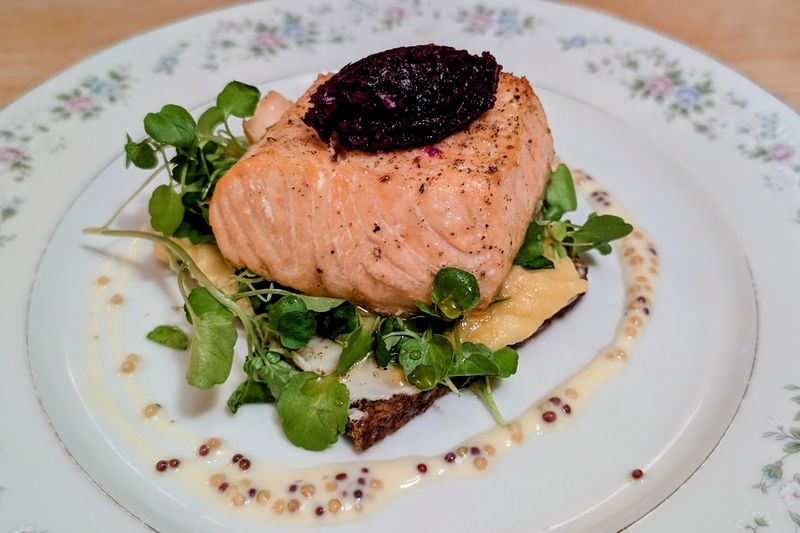 Lunch Worth Lingering Over On The North Shore