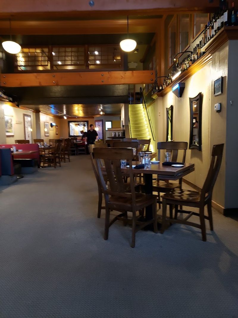 This Classic Idaho Steakhouse Is Still Famous For A Salad Bar Locals Can't Forget - Decor Hint Save Room For Steakhouse Sides After The First Round