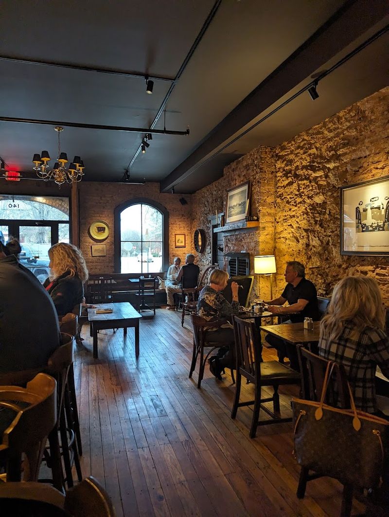 Hart And Crown Tavern