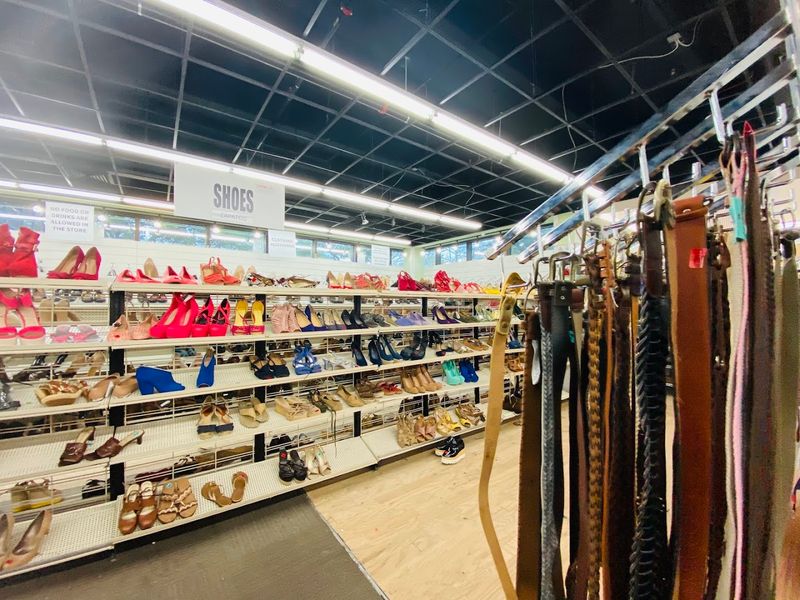 This Florida Thrift Store Proves You Don't Need A Big Budget To Dress Well - Decor Hint The Real Reason People Keep Coming Back
