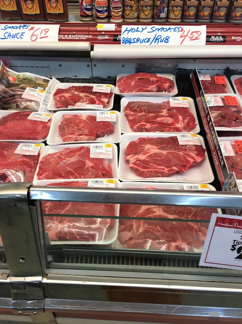 Holt's IGA, Fayetteville