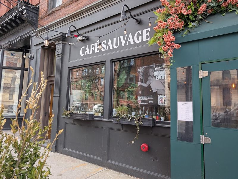 Cafe Sauvage, Boston