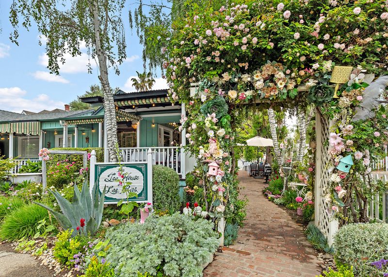 Start With A Cottage Setting That Already Feels Like A Secret