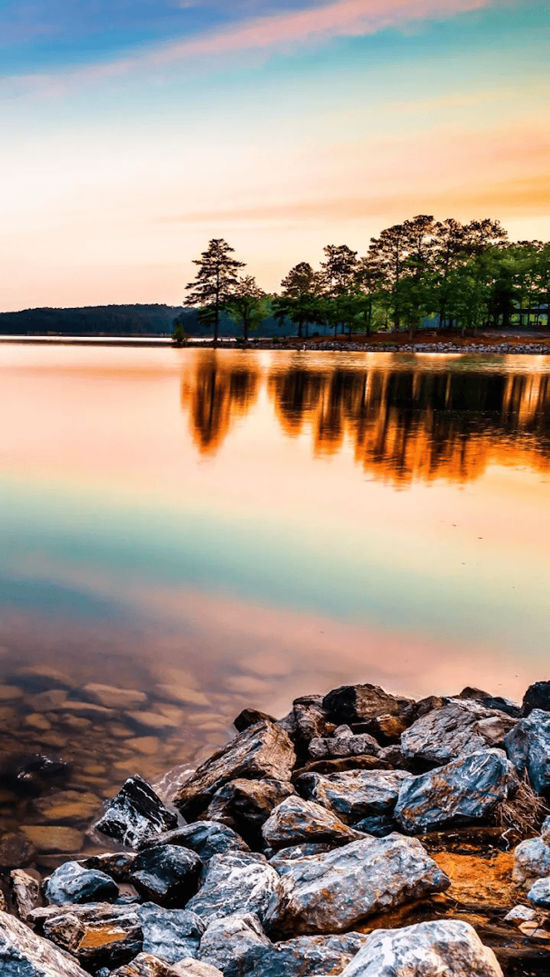 Charming Lakeside Cottages For A Relaxed Stay
