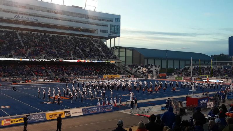 This Boise Stadium Is One Of Idaho's Biggest And Loudest Game-Day Landmarks - Decor Hint Idaho's Most Famous Football Field Still Feels One-Of-A-Kind