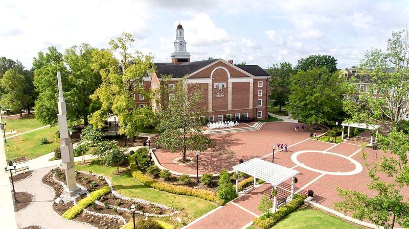 This Dreamy Tennessee Town Feels Like The Setting Of Your Favorite Holiday Movie - Decor Hint Tennessee Tech University Campus
