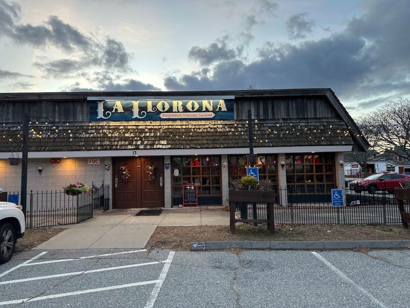 11 Off-The-Radar Connecticut Restaurants Every Food Lover Should Visit - Decor Hint La Llorona Progressive Mexican Cuisine, Niantic