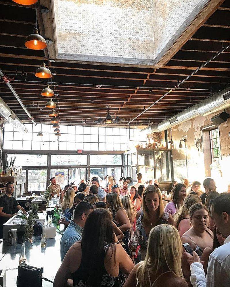 The 15 Georgia Waterfront Restaurants That Quietly Offer The State's Best Dining Experience - Decor Hint Coastal Kitchen