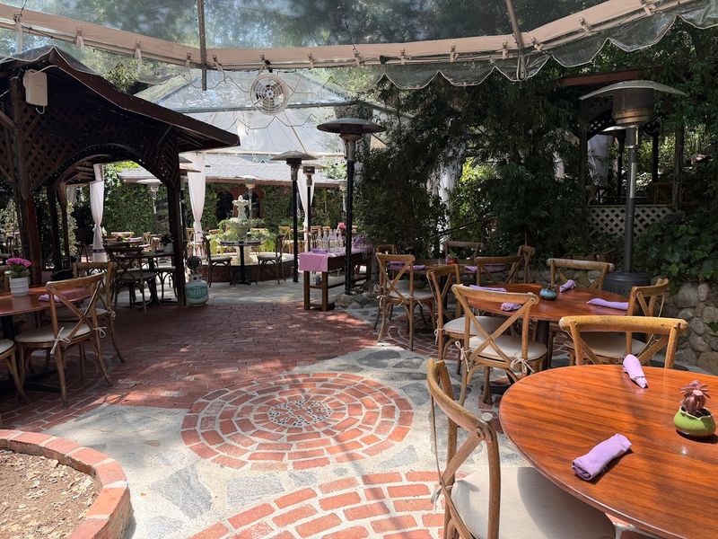 Inn of the Seventh Ray, Topanga