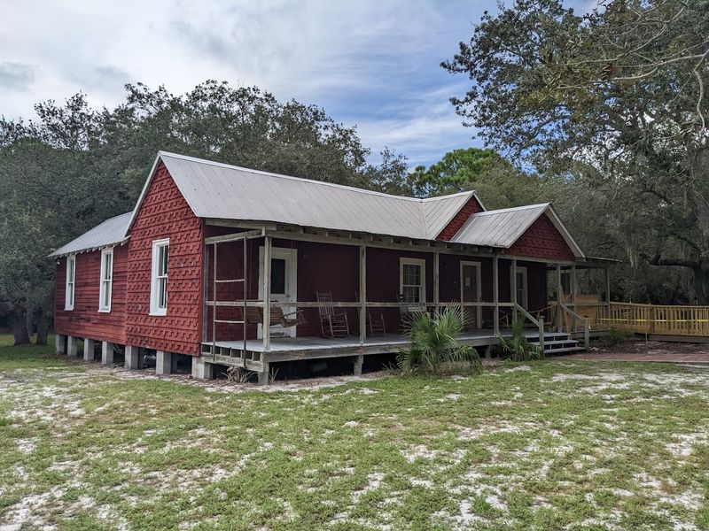 One Tank Of Gas Can Lead To These 10 Amazing Florida Adventures - Decor Hint Cedar Key Museum State Park