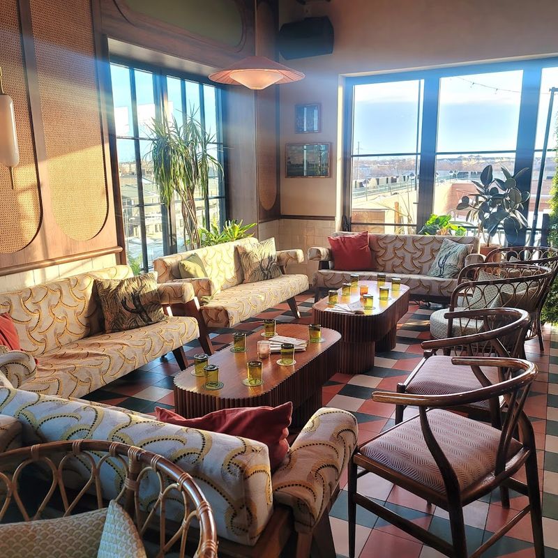 These Are Kentucky's Best Restaurants, According To ChatGPT - Decor Hint Lost Palm