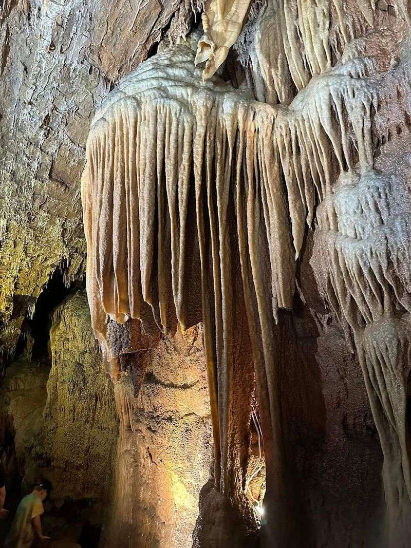 Smoke Hole Caverns