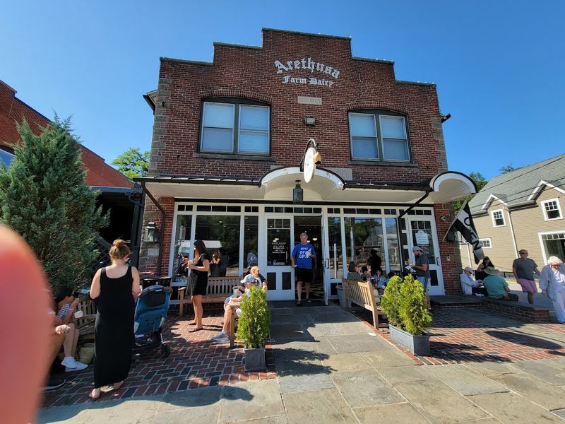 10 Connecticut Cheese Shops Locals Keep Coming Back To - Decor Hint Arethusa Farm Dairy, Bantam