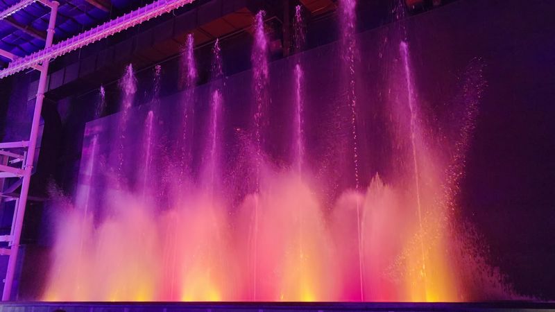 The Liquid Fireworks Water Show That Steals The Scene