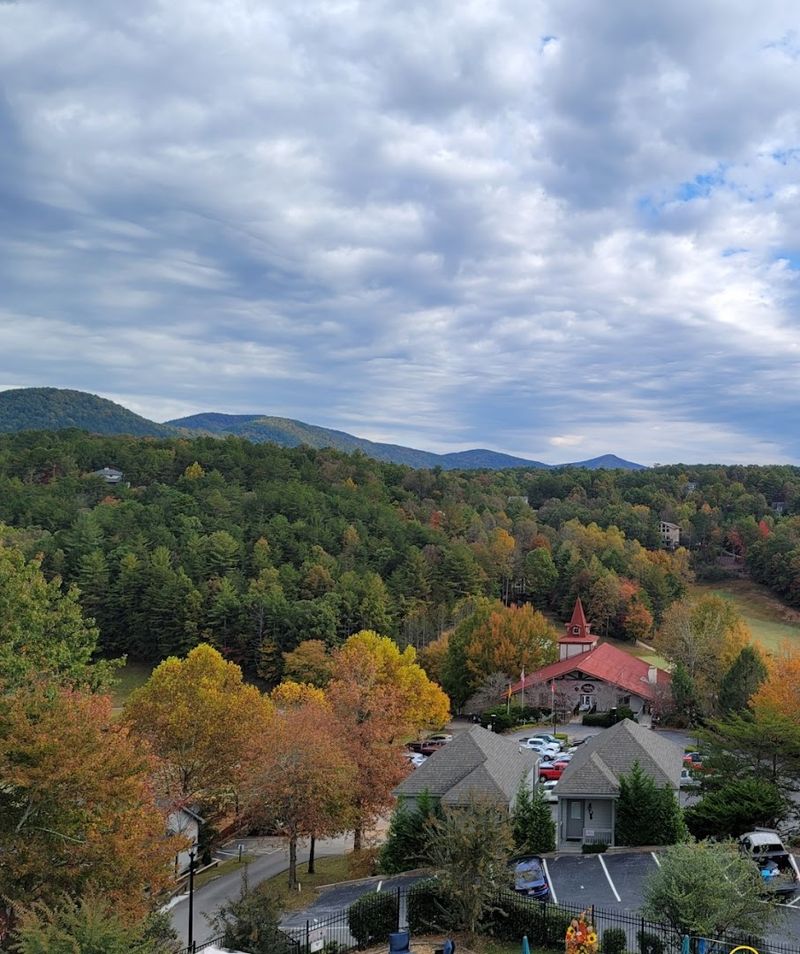 Proximity To Anna Ruby Falls And Helen Town