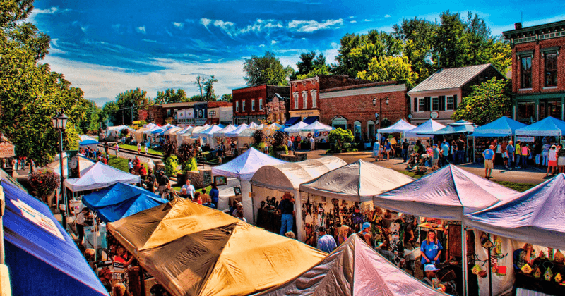 This Small Community In Kentucky Is Quietly Becoming One Of The Coolest Places In The South - Decor Hint The Annual Midway Festival Of The Arts